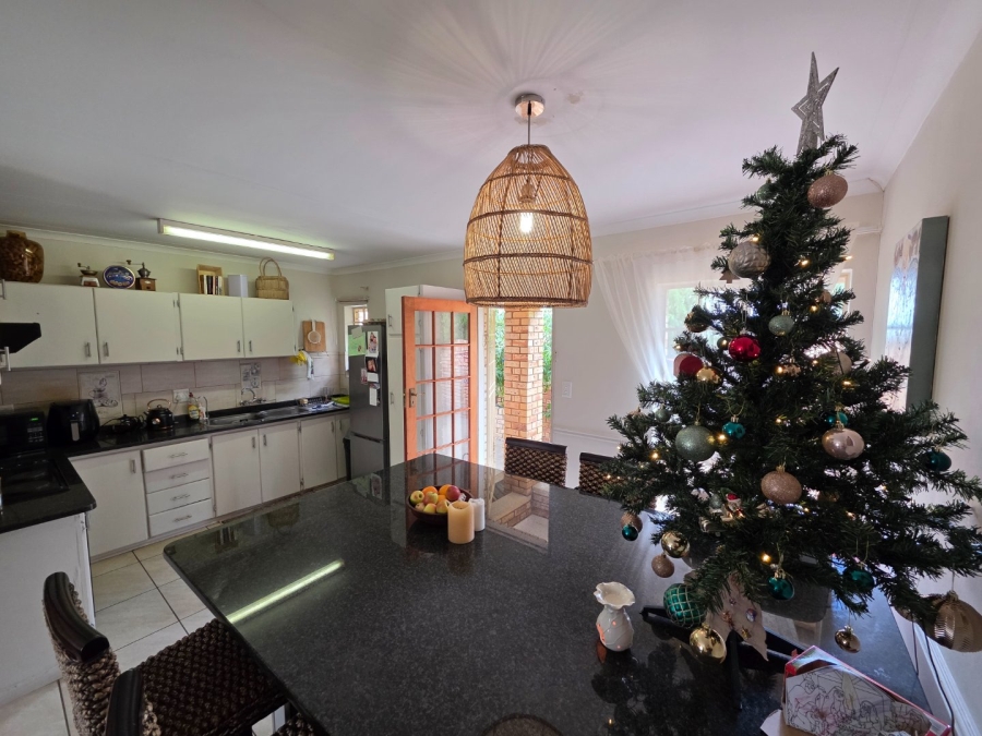 4 Bedroom Property for Sale in Heuwelsig Free State